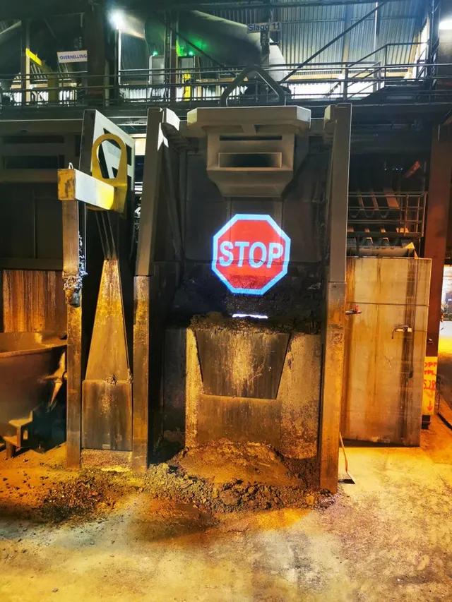 LED prosjektor 25W industri, UTEN linse Med brakett og 230V driver 