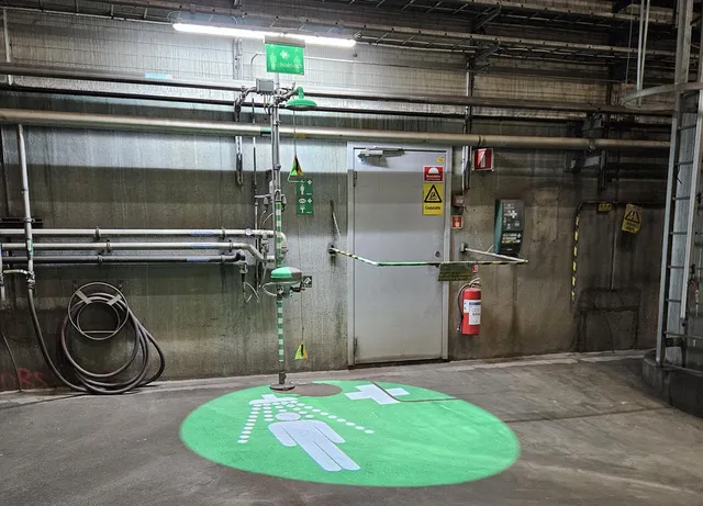 LED prosjektor 150W ØKONOMI komplett Med brakett og 230V driver, rotasjon 