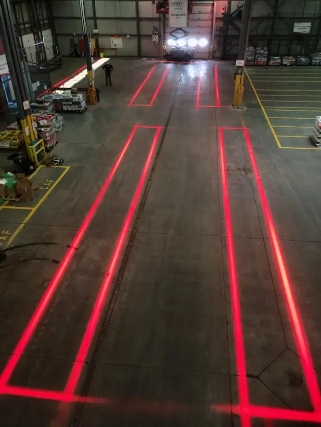 LED strek-prosjektor 80W THIN 53° 1:1 linse, 230V driver+sikkerh. vaier 