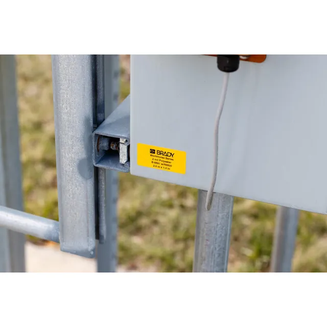 BRADY Hvit Polyesteretiketter 