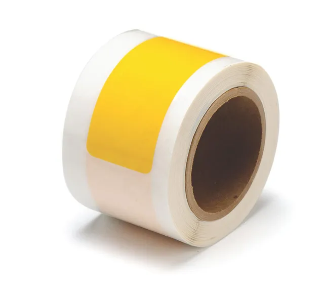 Gulvmerke sterk type, stiplet Polyester m/ overlaminat. Permanent lim 