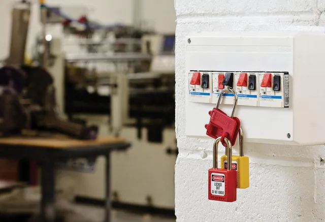 LOTO låsbøyle, 4mm (xenon/stål), rød Masterlock låsbøyle/overgang 6,3 - 4,76 