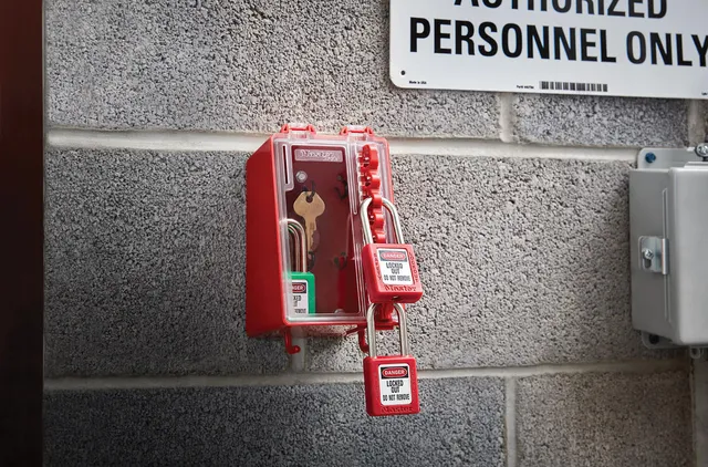 LOTO Compact group lock box plast Masterlock låsboks for 6 låser 