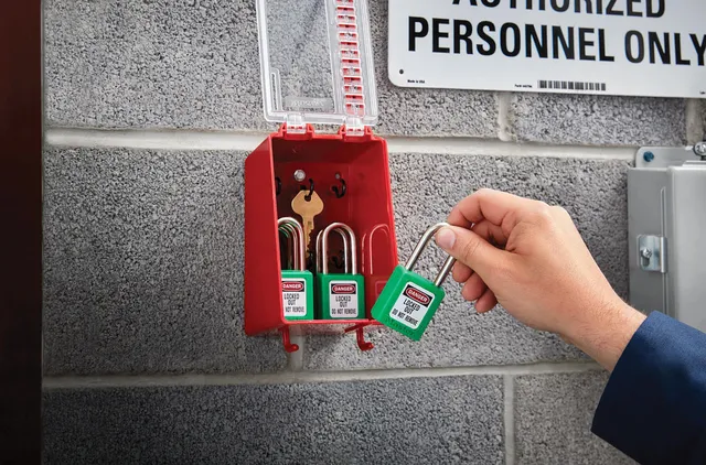 LOTO Compact group lock box plast Masterlock låsboks for 6 låser 