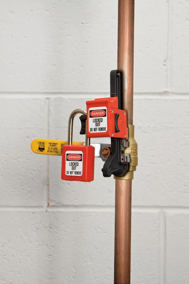LOTO "Handle-on Ball" valve lockout Masterlock metal 