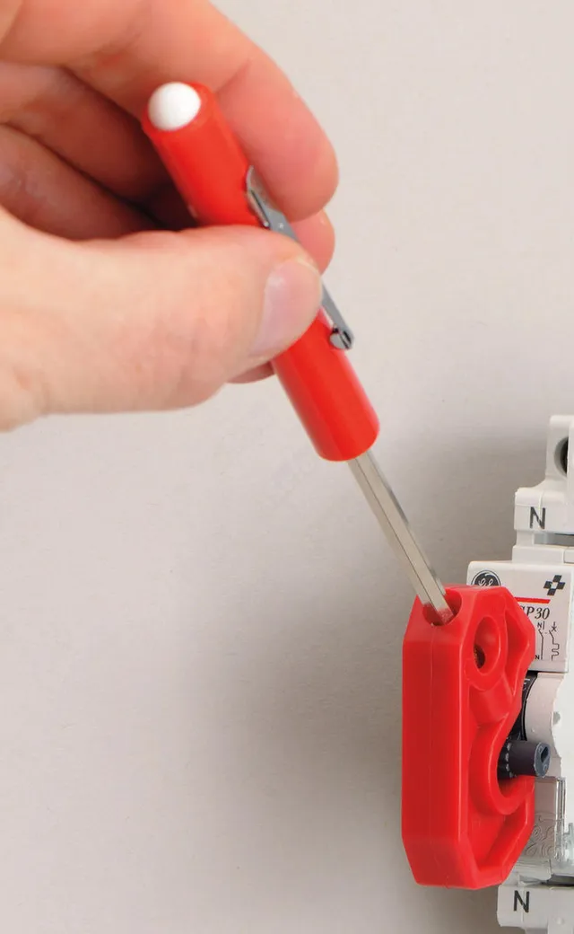 LOTO elektro strømbryter m/strammeskrue Masterlock el automat m/strammeskrue 