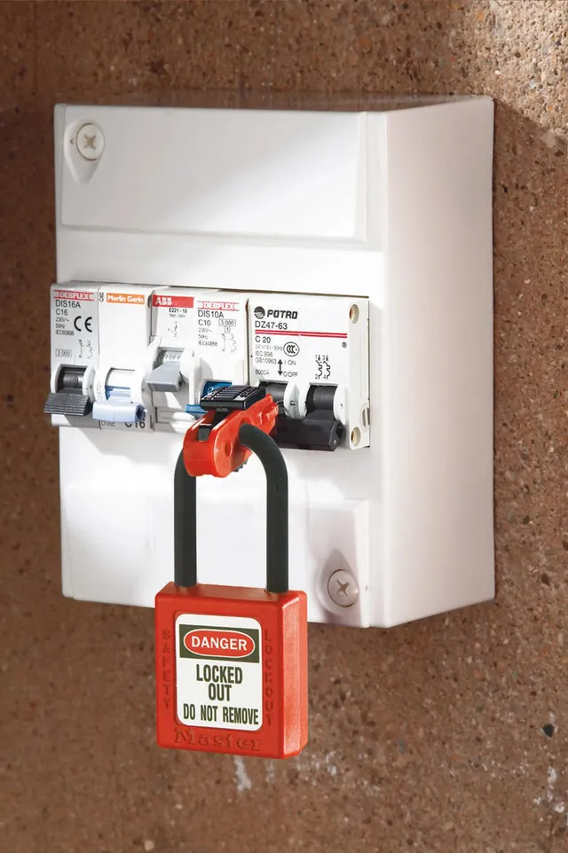 LOTO elektro strømbryter switch pin ut Masterlock el automat (=<11mm) 