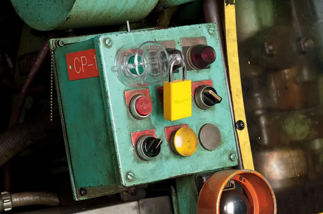 LOTO elektro nødstoppbryter rund Ø54mm Masterlock avtagbar plast flyttbar 