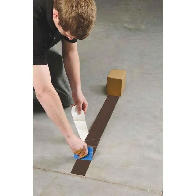 Gulvtape sterk, brun 50mm x 30m 