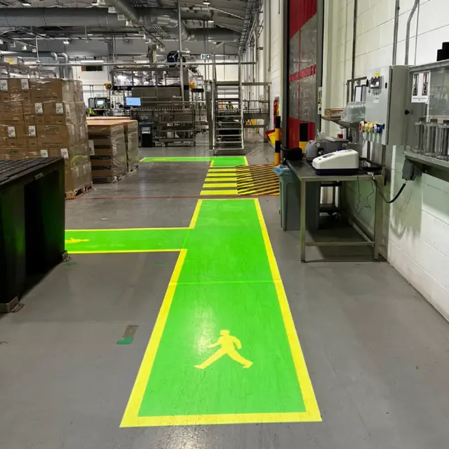 LED prosjektor 600W ØKONOMI komplett Vifte kjølt, med linse og filter 