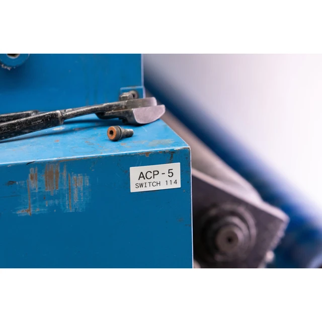 BRADY sort på lys grå Poly 25,4 x 12,7mm Metallisert polyester, 480 stk 