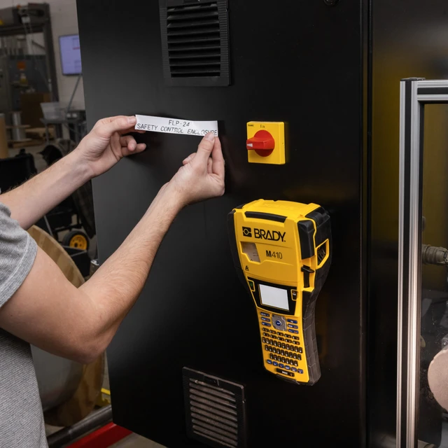 Brady M410 Se utvalget her 