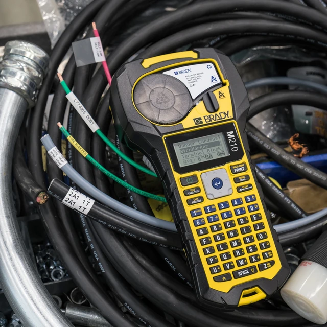 Brady M210 Flere modeller tilgjengelig, se utvalg 